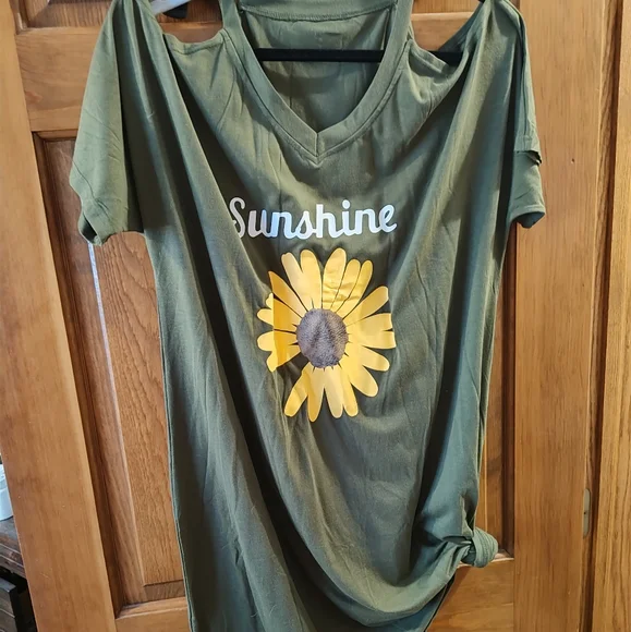 Sunflower cold shoulder large dress - Picture 1 of 4
